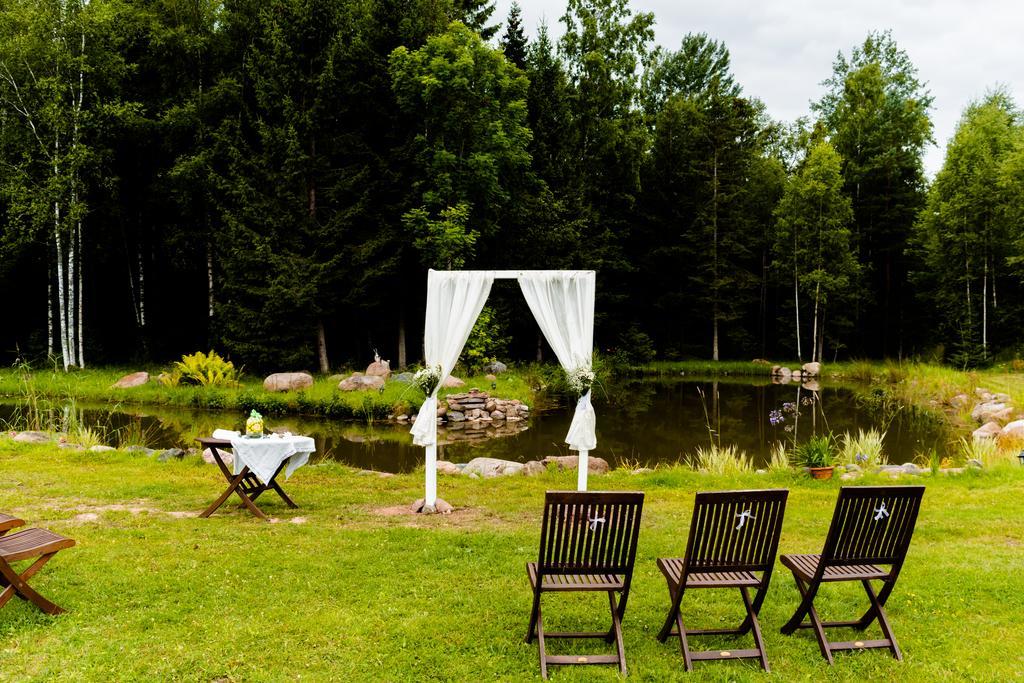Atputas Vieta Raudini Hotel Kaltene Kültér fotó